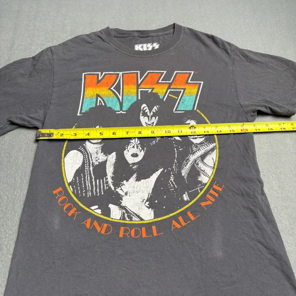 KISS Rock and Roll All Nite Band Tee Charc Gray Graphic T-Shirt Small Mad Engine